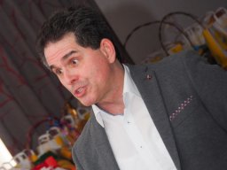 Musikalischer Nachmittag mit dem Verein Kinderlichtblick Mit Musik zur Menschlichkeit